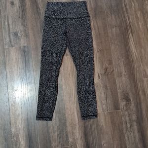 Lulu Lemon tights (size 4)